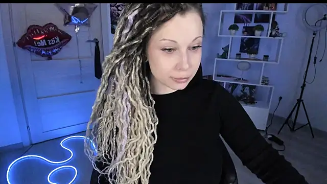 HoneySallyMoore online show from February 13, 2:17 pm