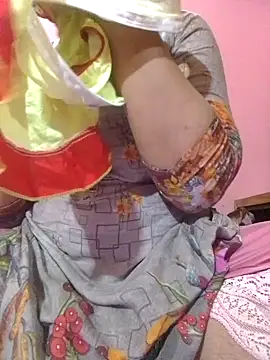 Snapshot of sima12 chatting on February 16, 11:38 am sima12 online show from February 16, 11:38 am