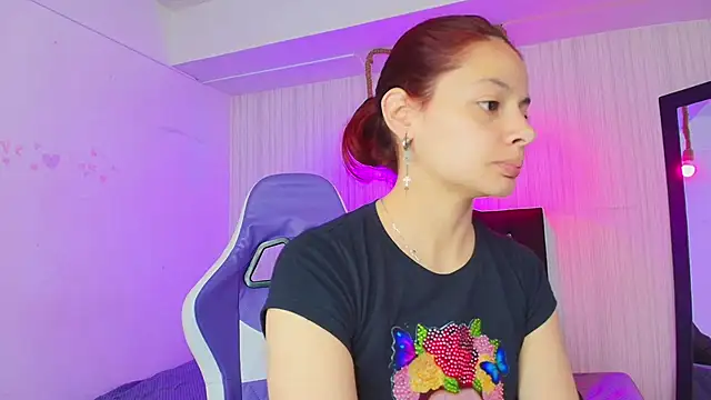 Snapshot of nicky_angel1 chatting on November 7, 6:45 pm nicky angel1 online show from November 7, 6:45 pm