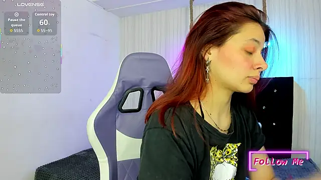 Snapshot of nicky_angel1 chatting on December 15, 7:09 pm nicky angel1 online show from December 15, 7:09 pm