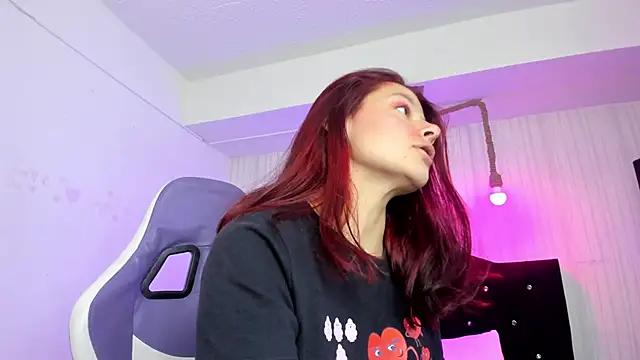 Snapshot of nicky_angel1 chatting on October 29, 6:40 pm nicky angel1 online show from October 29, 6:40 pm