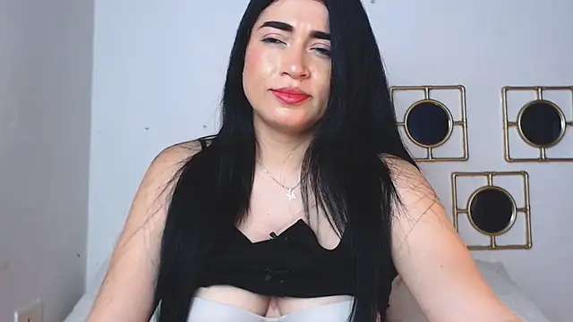 Snapshot of esperanza3517 chatting on March 5, 10:54 pm esperanza3517 online show from March 5, 10:54 pm