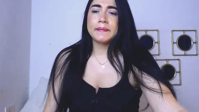 Snapshot of esperanza3517 chatting on March 5, 7:27 pm esperanza3517 online show from March 5, 7:27 pm