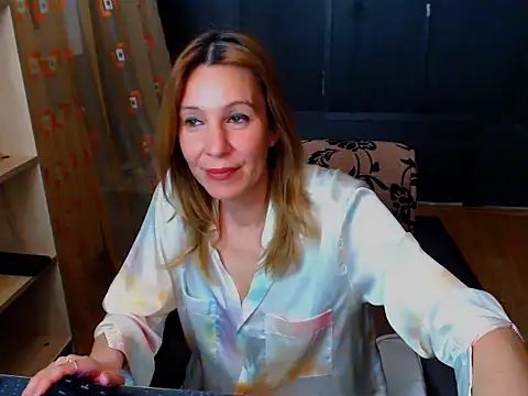 hannaha online show from March 27, 7:26 pm