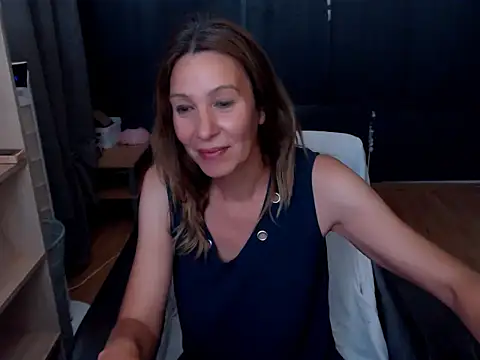 Snapshot of hannaha chatting on June 29, 7:46 pm hannaha online show from June 29, 7:46 pm