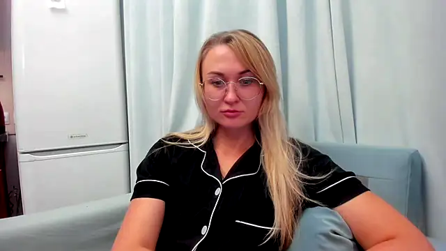 Snapshot of your_Goddess_Eva chatting on September 19, 7:51 pm your Goddess Eva online show from September 19, 7:51 pm