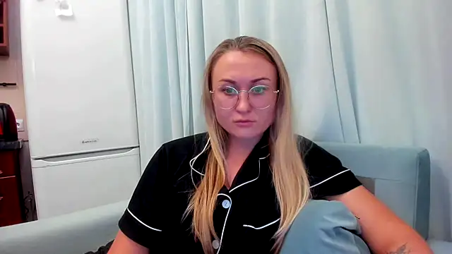Snapshot of your_Goddess_Eva chatting on September 23, 8:38 pm your Goddess Eva online show from September 23, 8:38 pm