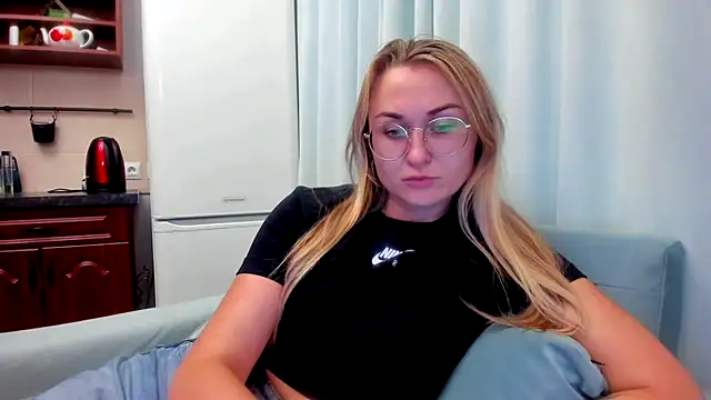 Snapshot of your_Goddess_Eva chatting on September 15, 7:03 pm your Goddess Eva online show from September 15, 7:03 pm