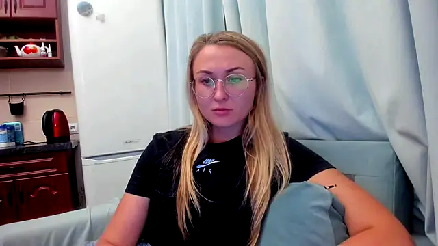 Snapshot of your_Goddess_Eva chatting on September 12, 6:40 pm your Goddess Eva online show from September 12, 6:40 pm