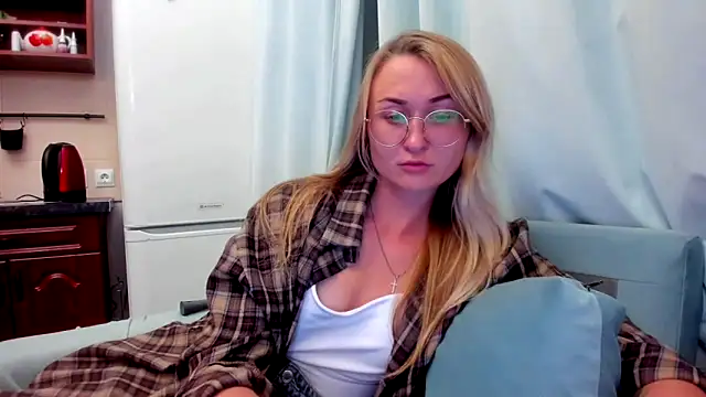 Snapshot of your_Goddess_Eva chatting on September 11, 7:25 pm your Goddess Eva online show from September 11, 7:25 pm