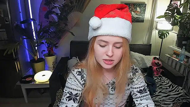 Alexa Pirs online show from December 18, 3:49 pm