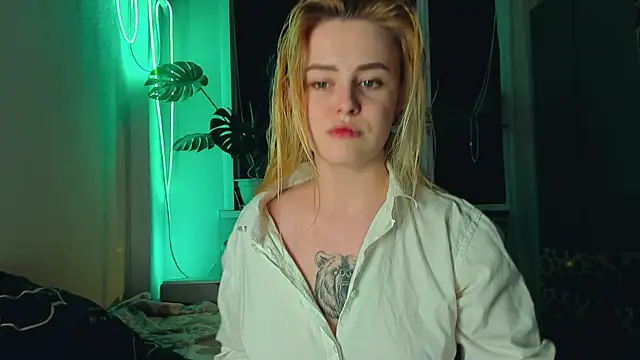 Alexa Pirs online show from March 4, 9:54 pm