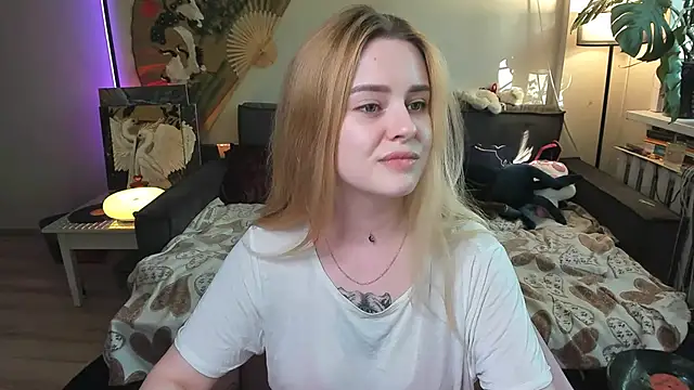 Snapshot of Alexa_Pirs chatting on May 6, 2:54 pm Alexa Pirs online show from May 6, 2:54 pm