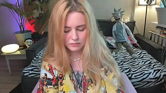 Snapshot of Alexa_Pirs chatting on June 28, 1:28 pm Alexa Pirs online show from June 28, 1:28 pm