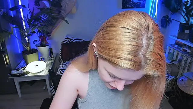 Alexa Pirs online show from December 1, 12:39 pm