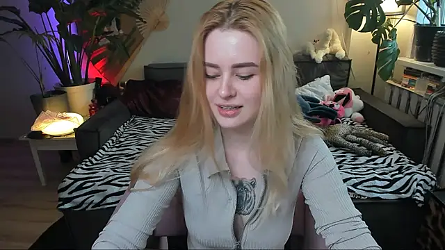 Alexa Pirs online show from March 19, 1:11 pm