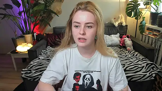 Alexa Pirs online show from March 24, 12:05 pm