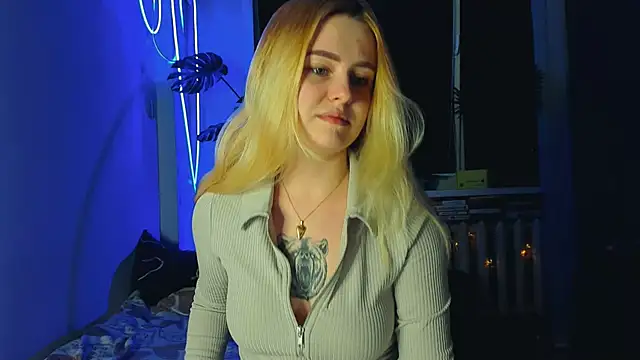 Alexa Pirs online show from March 9, 9:14 pm