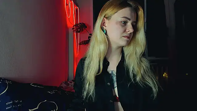 Alexa Pirs online show from March 7, 5:38 pm