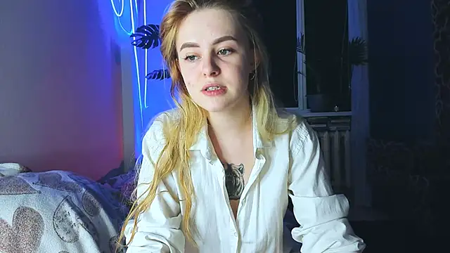 Alexa Pirs online show from February 20, 9:31 pm