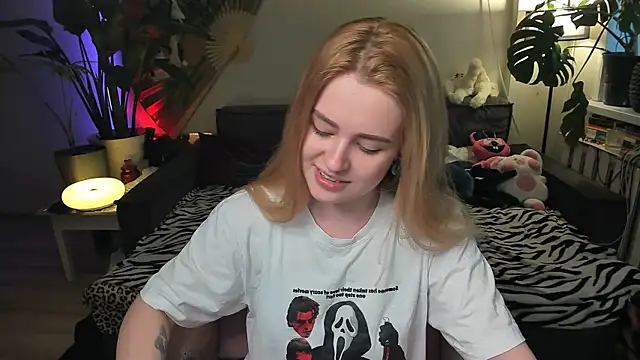 Alexa Pirs online show from March 15, 3:19 pm