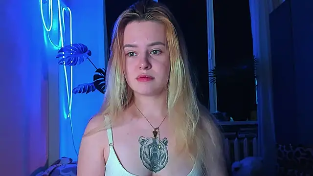 Alexa Pirs online show from March 16, 2:22 pm