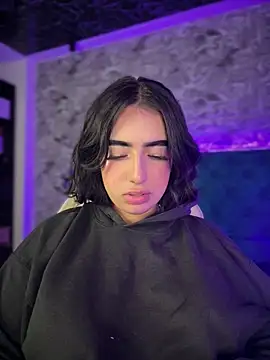 Snapshot of Scarlett-LS chatting on December 15, 10:43 am Scarlett-LS online show from December 15, 10:43 am