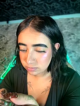 Snapshot of Scarlett-LS chatting on November 12, 2:15 am Scarlett-LS online show from November 12, 2:15 am