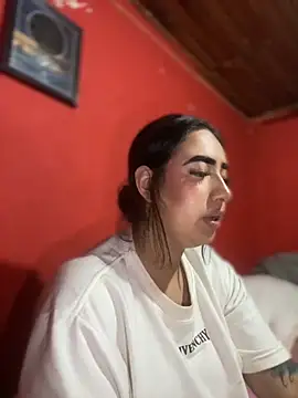 Snapshot of Scarlett-LS chatting on November 18, 2:49 am Scarlett-LS online show from November 18, 2:49 am