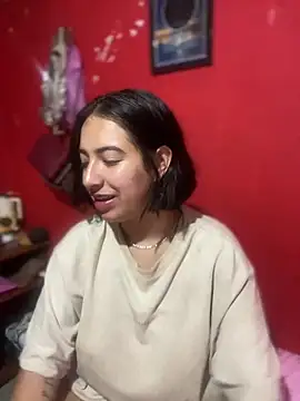 Snapshot of Scarlett-LS chatting on December 14, 10:37 pm Scarlett-LS online show from December 14, 10:37 pm