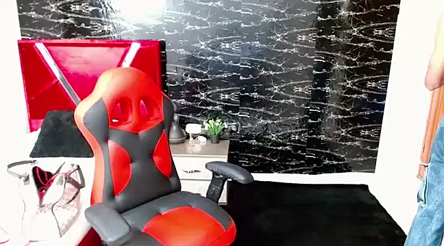 Kylie veryhot 1 online show from March 6, 8:05 pm