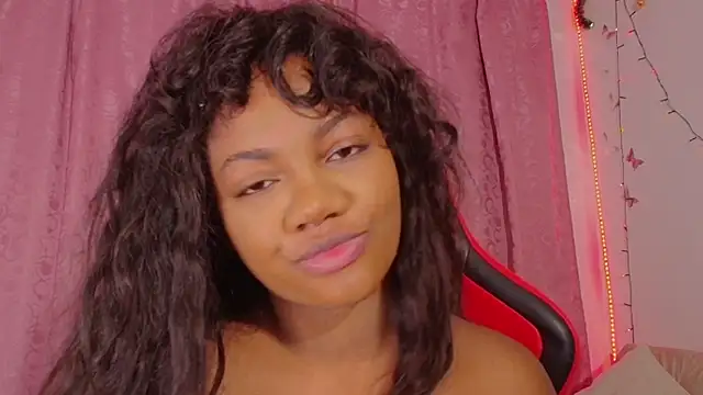 Daphnewalker   online show from December 17, 11:04 am