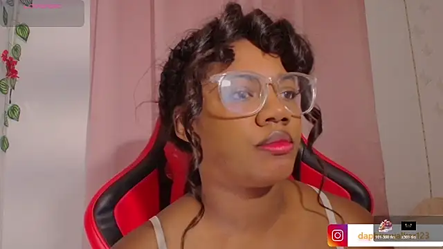 Daphnewalker   online show from February 1, 11:52 am