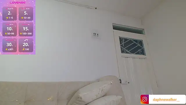 Daphnewalker   online show from October 9, 10:38 am