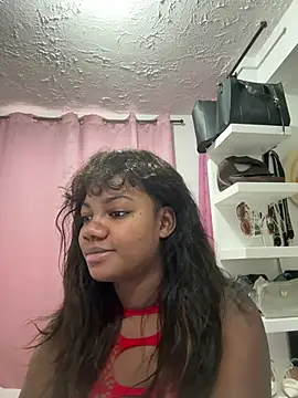 Daphnewalker   online show from February 8, 11:52 am