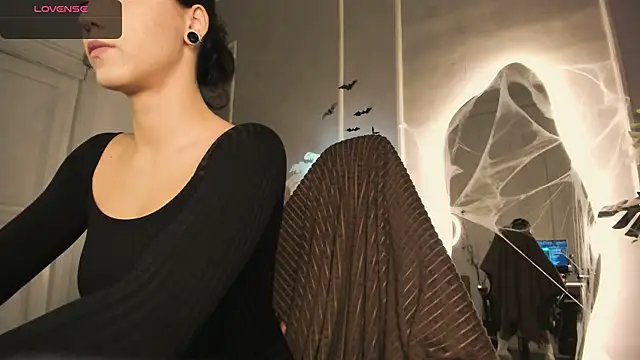 Snapshot of Smoke_of_soul_ chatting on October 24, 1:54 pm Smoke of soul  online show from October 24, 1:54 pm