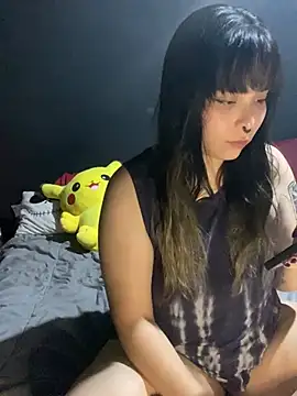 Snapshot of Solo_yoss chatting on March 6, 5:14 am Solo yoss online show from March 6, 5:14 am