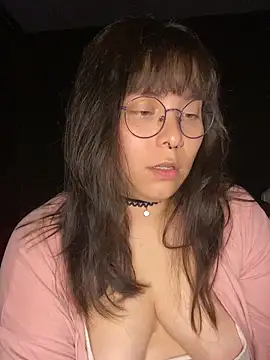 Snapshot of Solo_yoss chatting on October 6, 6:25 am Solo yoss online show from October 6, 6:25 am