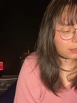 Snapshot of Solo_yoss chatting on October 1, 6:40 am Solo yoss online show from October 1, 6:40 am