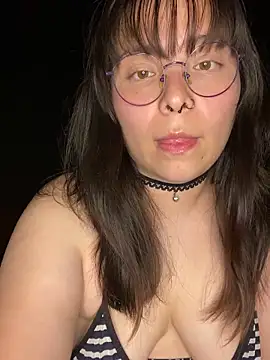 Snapshot of Solo_yoss chatting on October 20, 6:15 am Solo yoss online show from October 20, 6:15 am