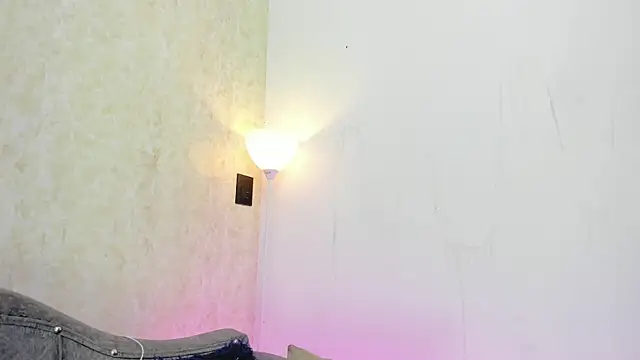 Snapshot of AntoniSantoss chatting on June 11, 12:32 am AntoniSantoss online show from June 11, 12:32 am