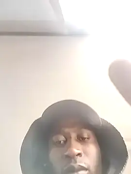 Snapshot of machinery98ron chatting on December 22, 10:37 am machinery98ron online show from December 22, 10:37 am