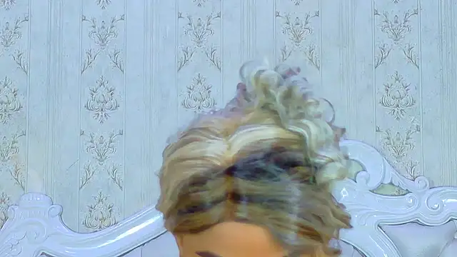 Snapshot of TianahGlow chatting on October 2, 8:45 pm TianahGlow online show from October 2, 8:45 pm