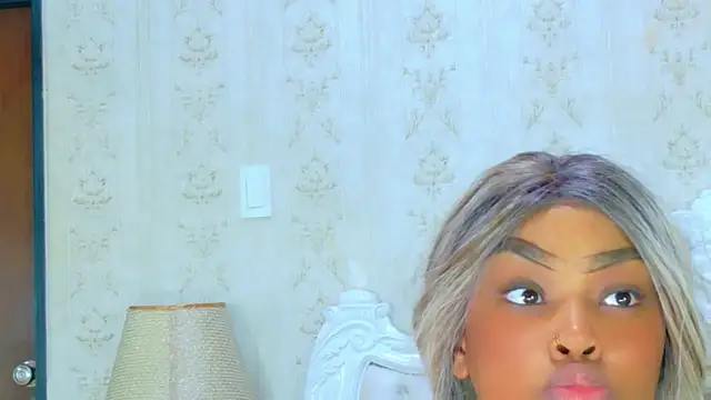 TianahGlow online show from February 3, 8:25 pm