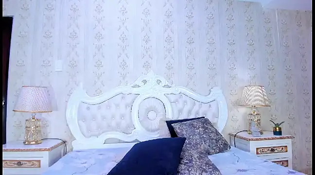 Snapshot of TianahGlow chatting on March 10, 11:49 pm TianahGlow online show from March 10, 11:49 pm