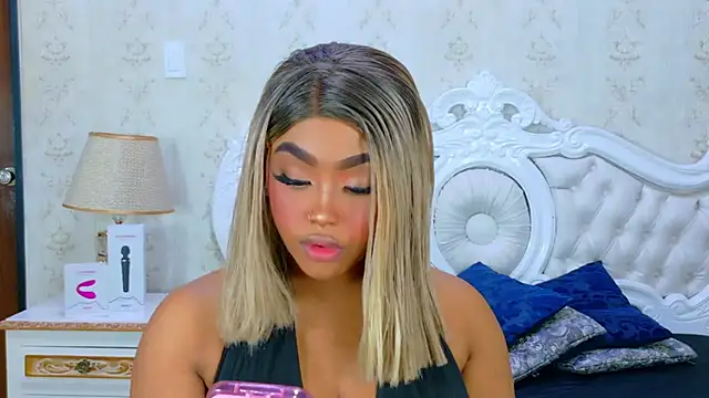 TianahGlow online show from November 27, 8:31 pm