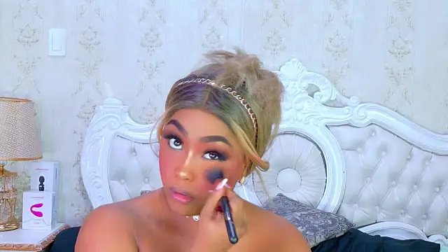 TianahGlow online show from November 14, 9:18 pm