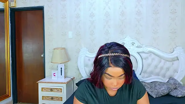 TianahGlow online show from November 10, 8:25 pm