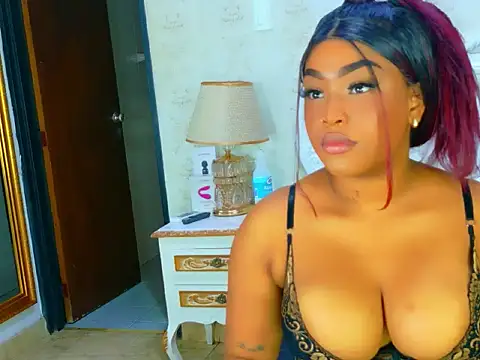 TianahGlow online show from March 5, 7:43 pm