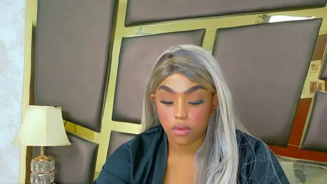 TianahGlow online show from November 30, 9:43 am